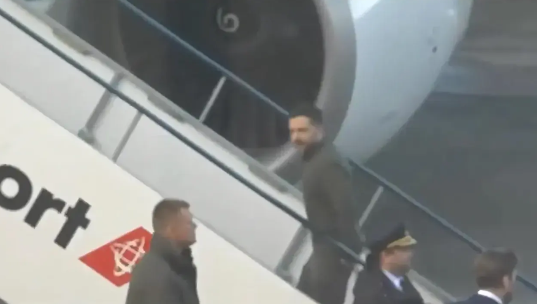 泽连斯基出发！
在结束了对爱尔兰出访后，乌克兰航空公司空客 A319CJ“UKN