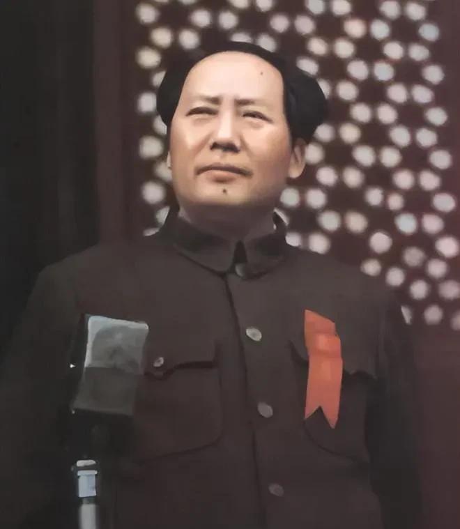 毛主席，是我成长历程中的精神灯塔。
小时候，受长辈言传身教，自幼便对毛主席满怀敬