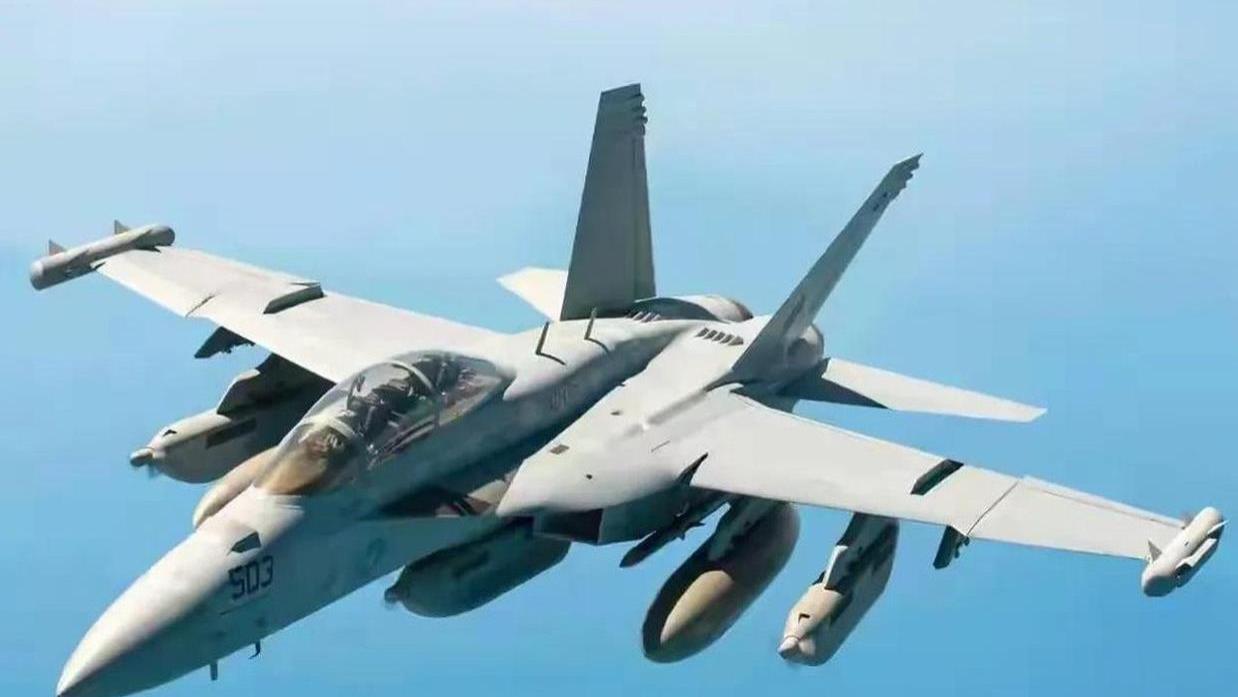 “坠机大户”又坠机了，EA-18G难逃厄运，美航安全隐患出在哪