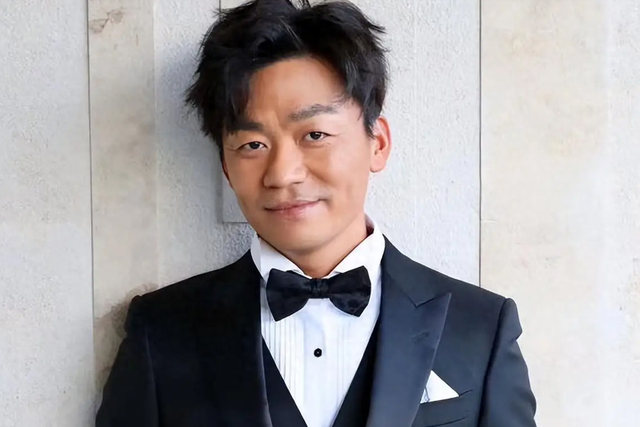 王宝强子女身世争议持续 网友热议父子面容差异