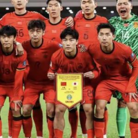 国足迷妹小跟班