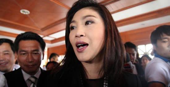 泰：大哥！出事了！
美：咋了？又有什么状况？

泰：我们总理被法院给撤了，