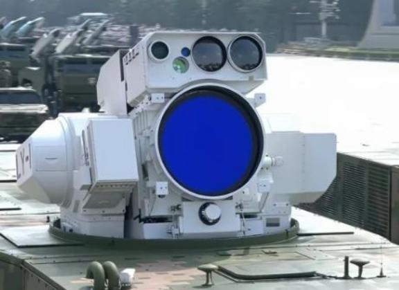 美国最害怕的不是中国的导弹，不是航母，而是中国的舰载激光武器。
太平洋上，一道隐