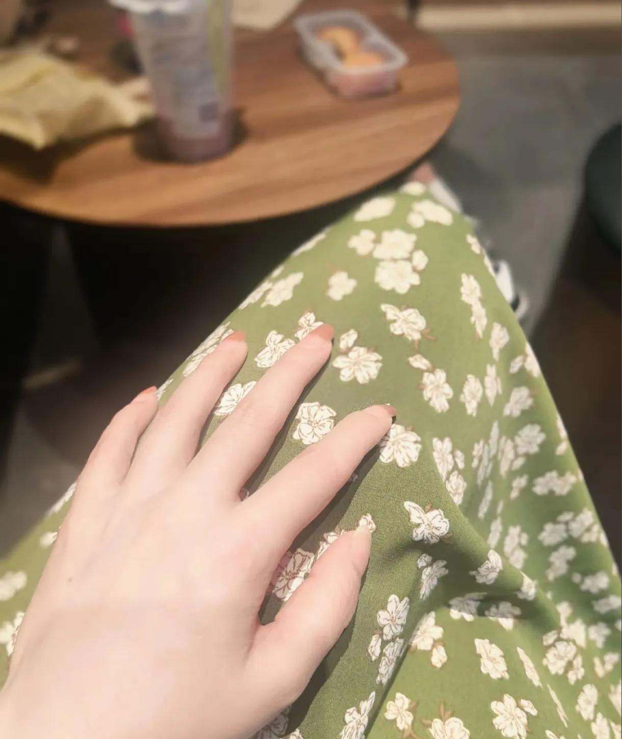 从你出生的那一天起你端什么碗，吃什么饭，经历什么事，都是定数。别太为难自己，顺其