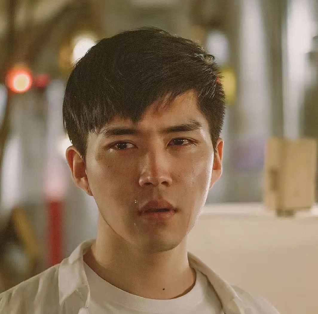 凌晨三点，我收到了父亲的转账

昨晚加班到凌晨，手机突然震动，屏幕亮起——是