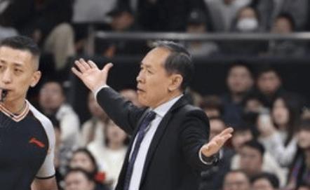 北京男篮输给了广厦男篮，其实也很正常，毕竟北京男篮是挑战者，输掉比赛之后，北京男