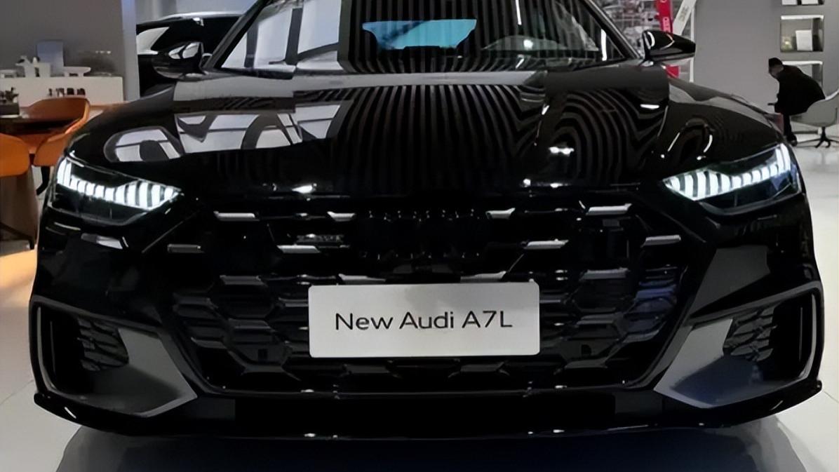 车长超5米！轴距3026mm！新款A7L就改了个寂寞，销量咋还猛涨？