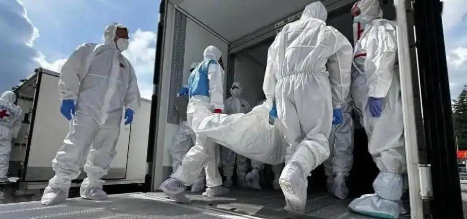 乌克兰人愤怒了，俄乌谈判桌上，俄罗斯代表团团长一句话，直接把舆论掀了个底朝天。