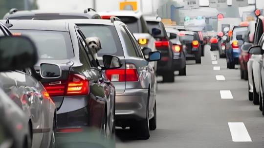 每天短途开车=毁车？老司机揭秘四大隐形杀手！9成车主都中招