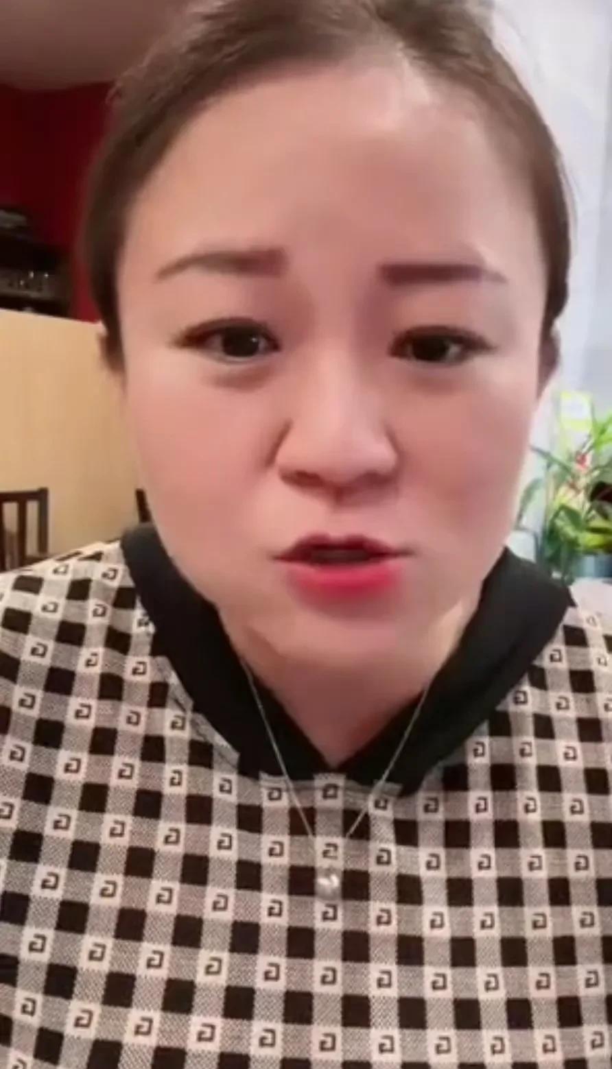 老杨是过不去玉酱这个坎了
       怀着孩子，老杨，真的，该放下的放下吧。你
