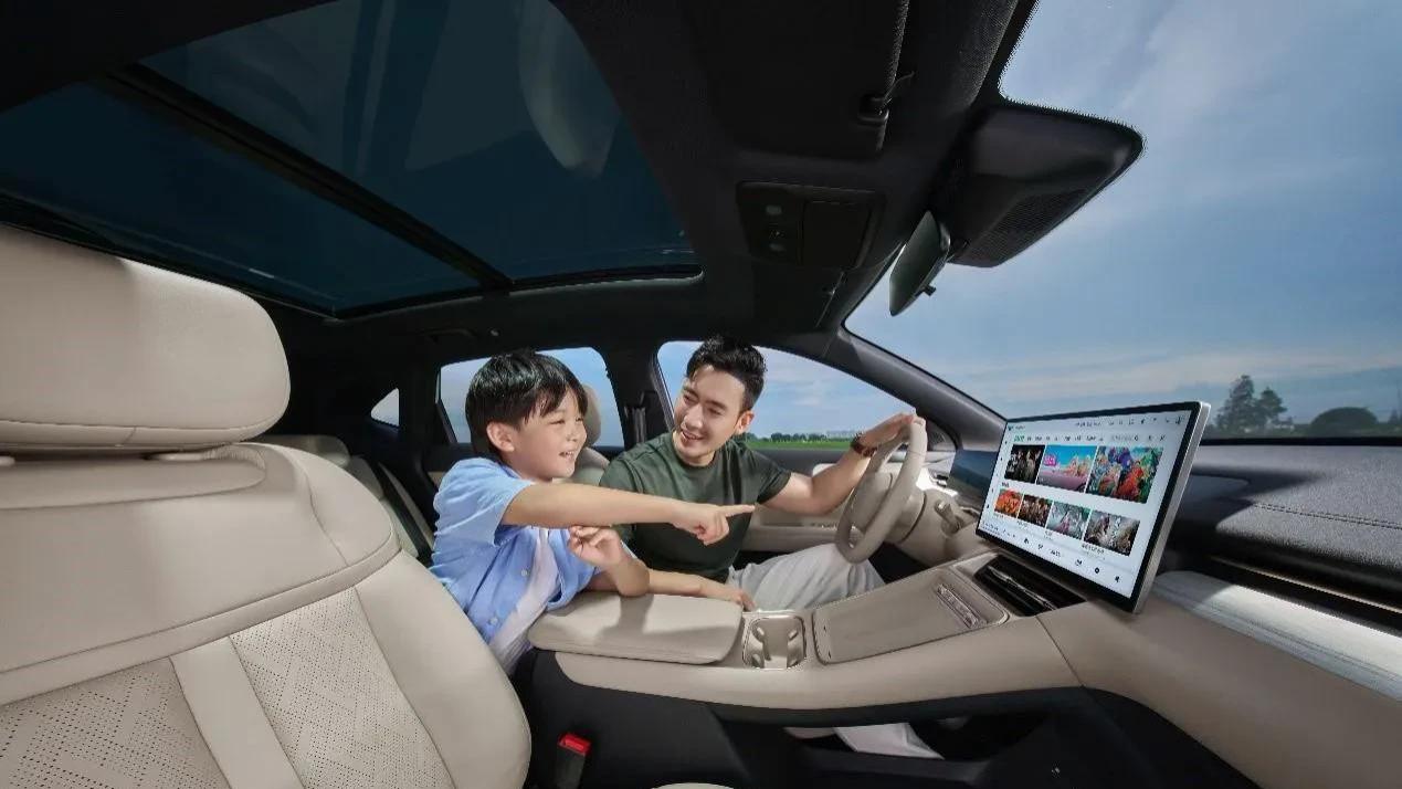 《我们的爸爸》与五菱星光S：家庭出行的温暖共鸣
