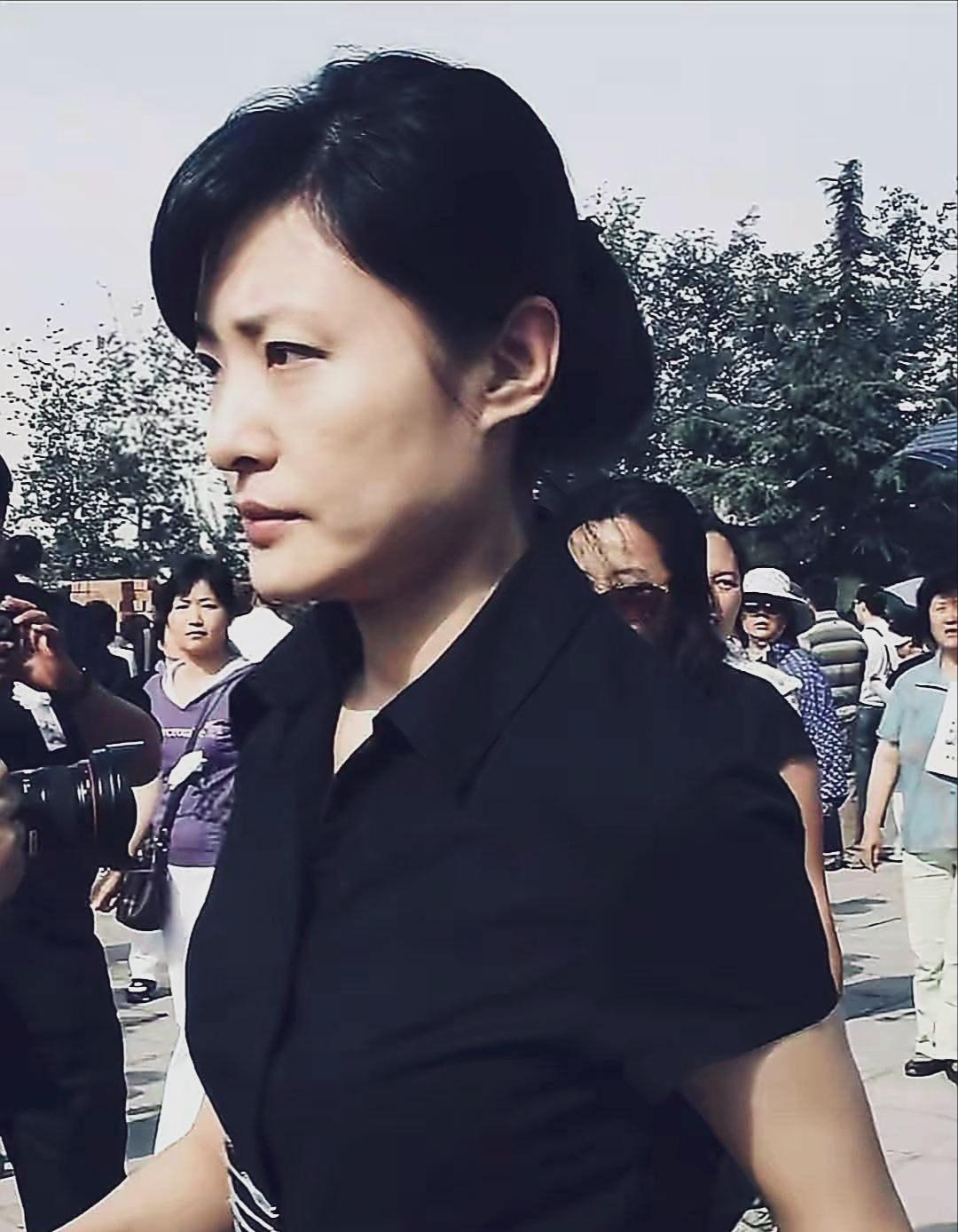 周涛严肃起来特别有威严！#周涛#