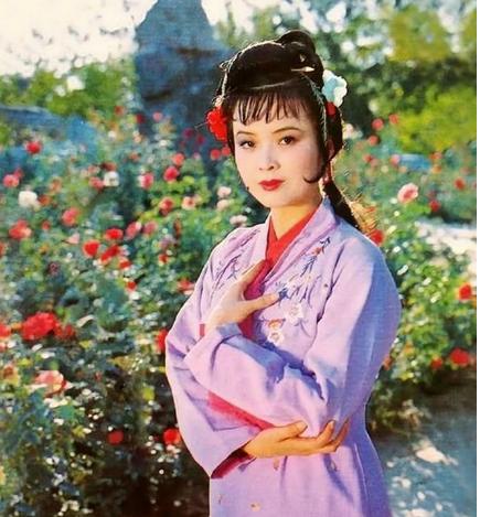 尤三姐之死责任在谁？她和柳湘莲有爱情吗？柳湘莲出家说明什么？