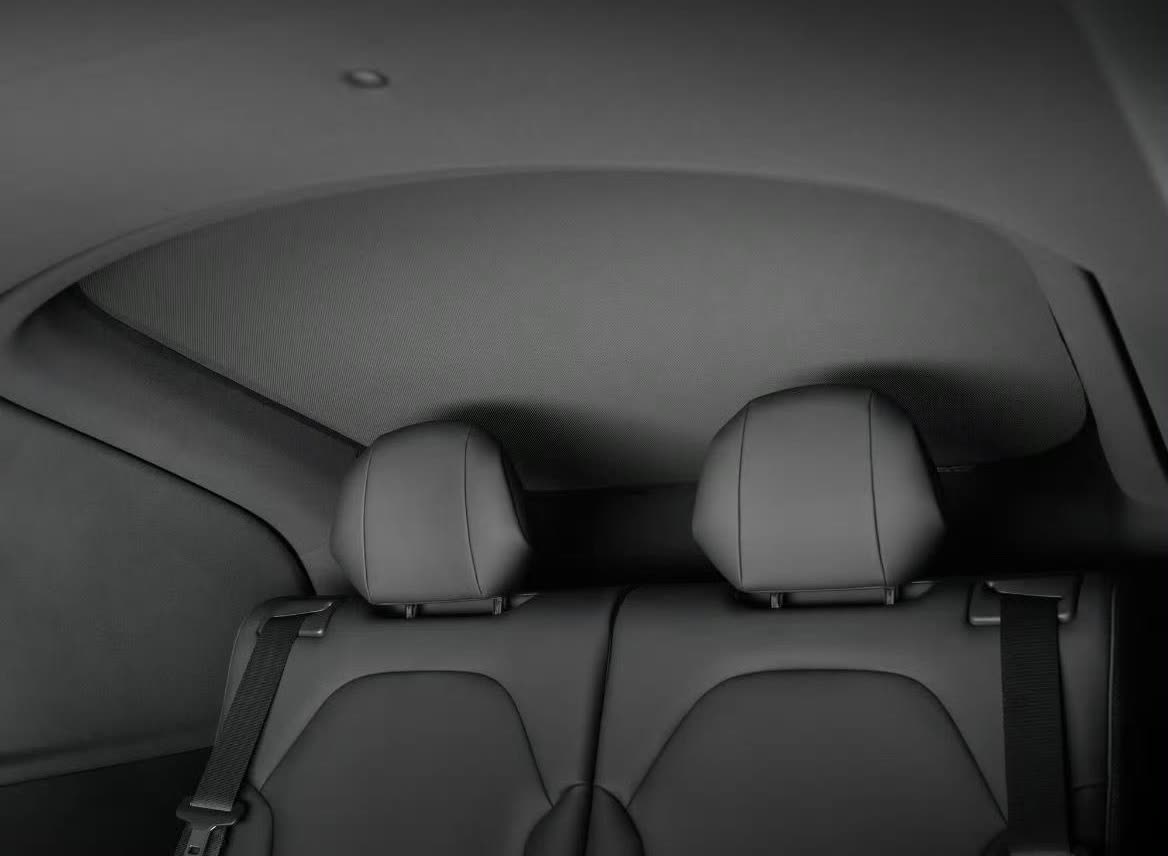 特斯拉Model Y L车未到，配件先行！
车顶和尾门遮阳帘安排上了！特斯拉的