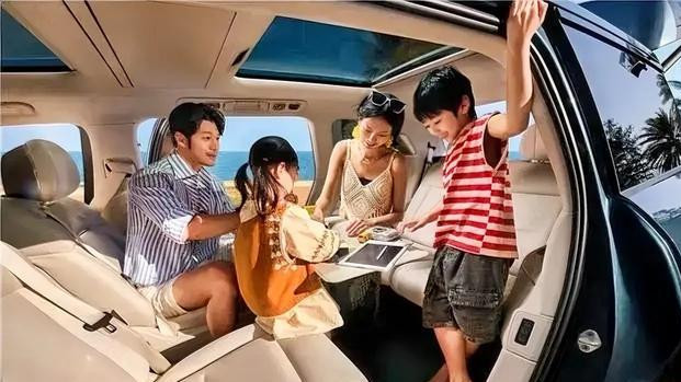 全家抢着坐的移动安全堡垒！领克900凭啥让老人小孩都点赞？