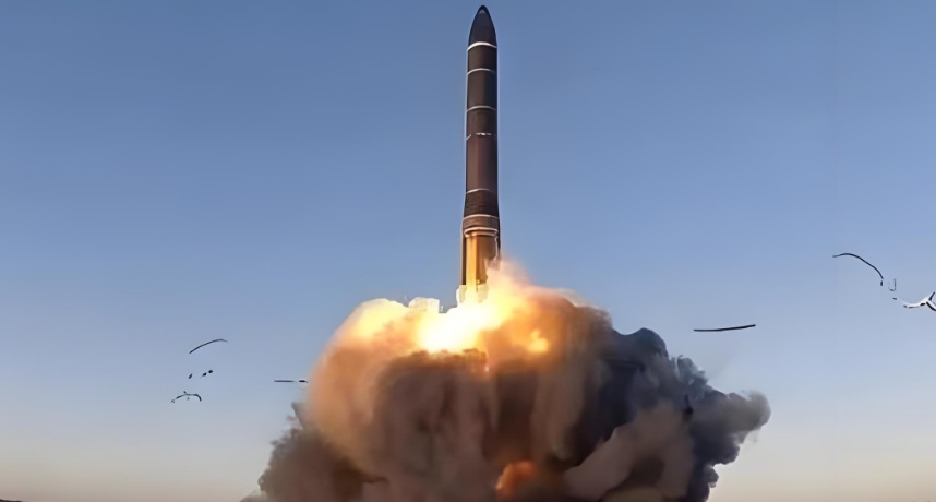 决战开始！



美国已经运送了大批核弹进入英国。



美国已经开始为之后的俄