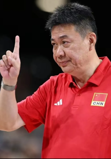   大家发现了没有，排管中心正式启动中国女排主教练选聘程序，选聘截止日期为3月2