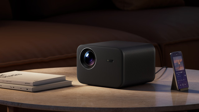 REDMI 投影仪 4 Pro，震撼影音，焕新登场，REDMI 电视 X 2026 同台亮相