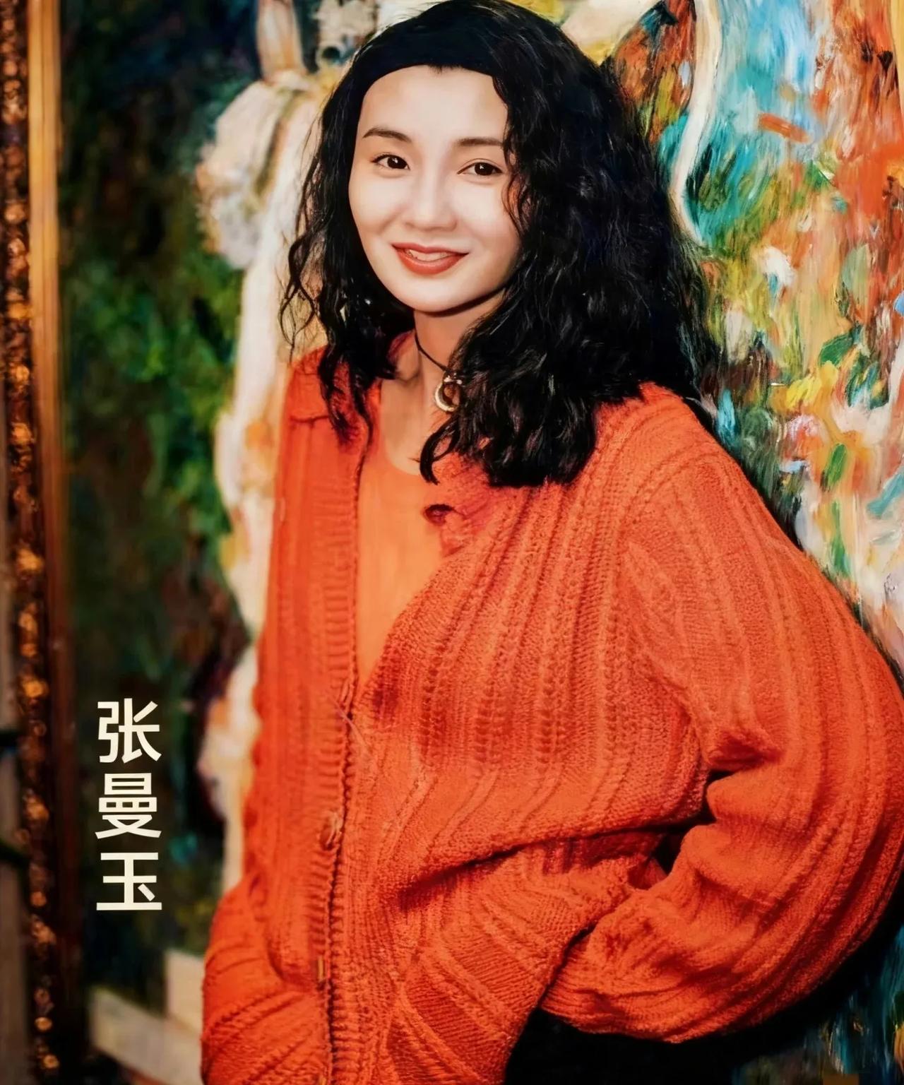 张曼玉穿搭真的很有水平，这件毛衣现在看都很时尚。#张曼玉# #张曼玉穿搭#
