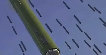 中国研发石墨炸弹究竟是什么武器？

没想到，石墨炸弹竟然是一种非破坏性的良心炸弹