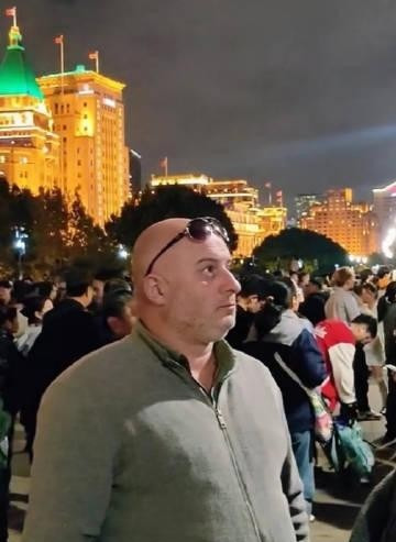 美国人来中国后为何一脸严肃











西方媒体把我们坑惨了，他们口中
