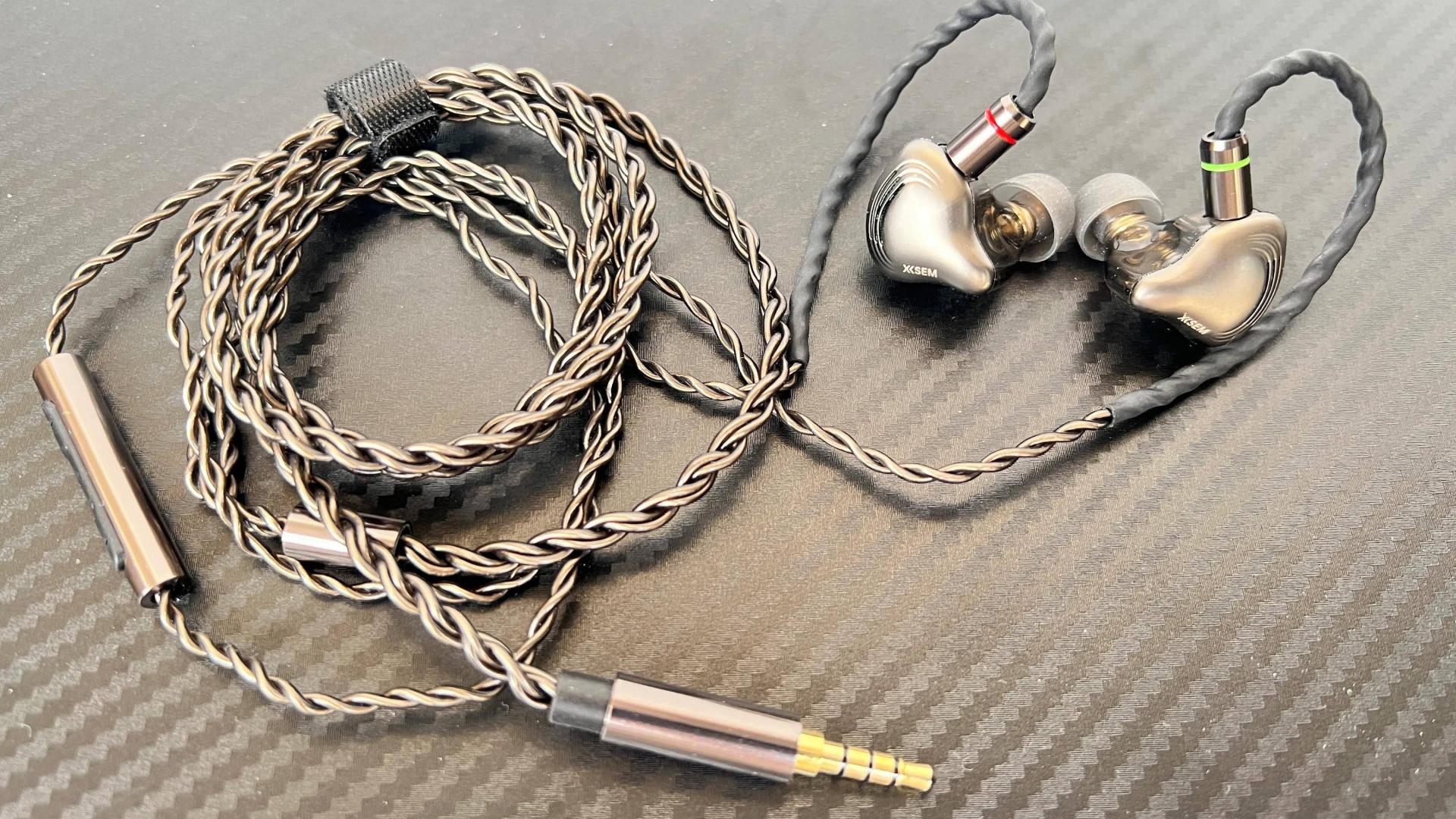 沉浸音质，可换线材，无感佩戴丨体验有线耳机西圣HiFi 1