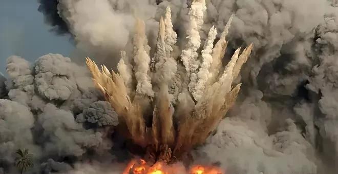 【伊朗四两拨千斤！核材料连夜进山，钻地弹炸了个寂寞？】  
特朗普钻地弹砸下去，