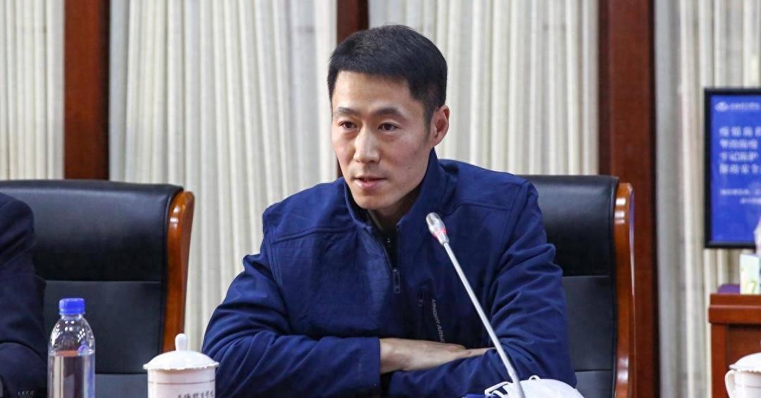 我有种预感
王励勤再也不会公开夸孙颖莎了，
为啥？
因为夸得动才叫鼓励，夸不动就