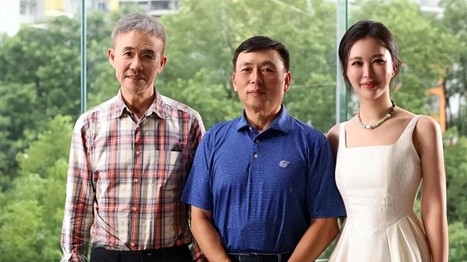 这俩人一开始就是个笑话！