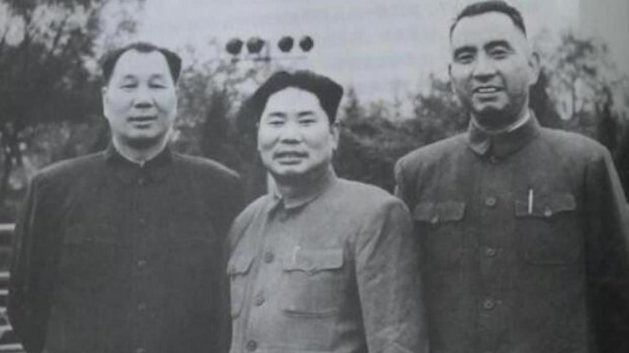 1971年，济南军区来了个乞丐，开国上将：没想到你还活着