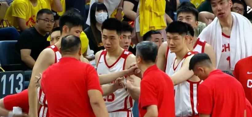 郭士强带队备战2025亚洲杯的剧本，直接开启了地狱难度啊！眼下这支中国男篮简直是