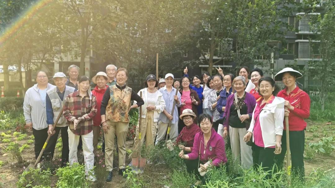 共建社区微花园 共治共享绿色家园