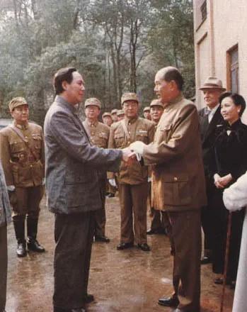 毛泽东重庆谈判：大智大勇显风采
1945年8月，蒋介石连发三电邀毛泽东赴重庆谈判