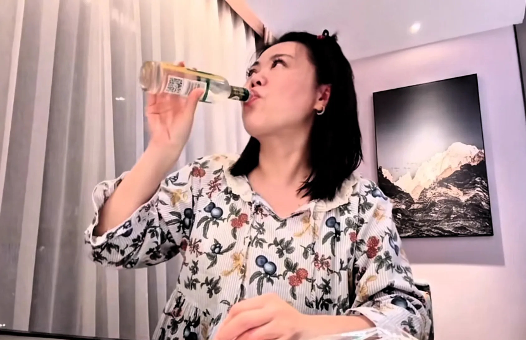 大媛子醉酒怒怼唐公子











什么情况！大媛子竟然和唐公子闹掰了？