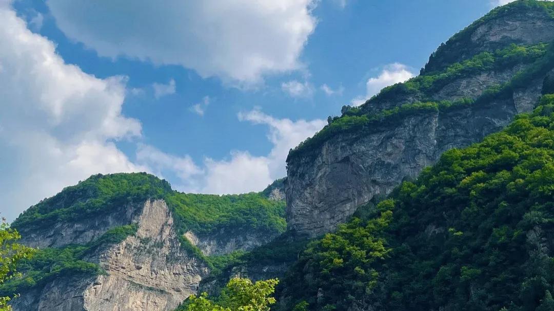 山西红崖峡谷旅游攻略及旅行社推荐榜：太岳深处的"自然诗画"，解锁峡谷、瀑布与乡土的深度对话