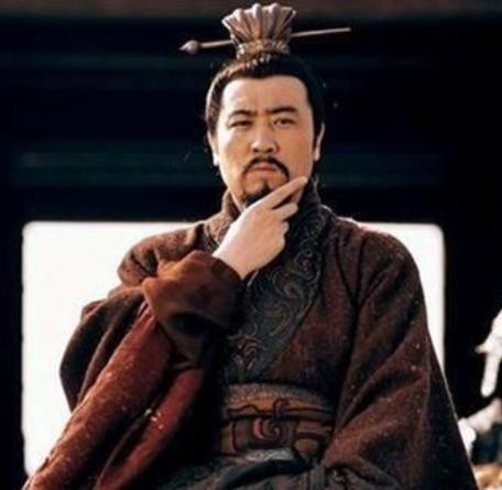 220年，刘备赐死养子刘封，临死前，刘封悲愤不已，大声哭诉道：“父皇，没想到你竟