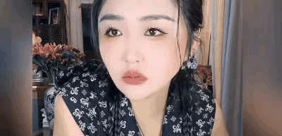 娇娇这个女人也许说的都是实话，因为娱乐圈本来就比普通人的生活要繁琐一些。
她在圈