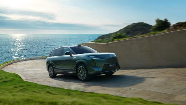 29.98万元-32.98万元！大六座安全豪华SUV腾势N8L正式上市