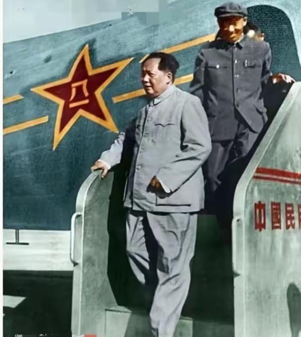 没有毛主席，就没有新中国。这是历史总结出来的结论。
1948年，斯大林亲自发来电