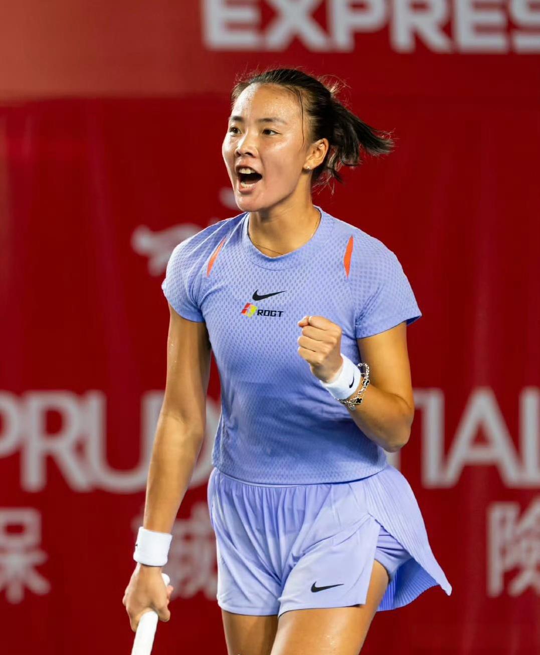 头号种子袁悦以6-2/6-2完胜阿克利????晋级八强，下轮对阵王曦雨，收获21