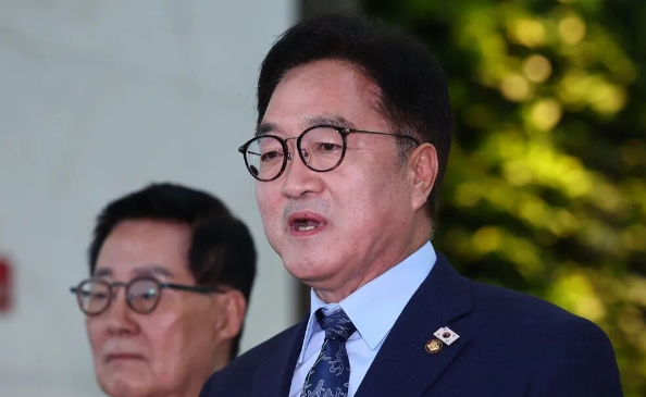 李在明虽然没来，但韩国的态度绝对是端正的，也是公允和友好的！韩国国会议长禹元植9