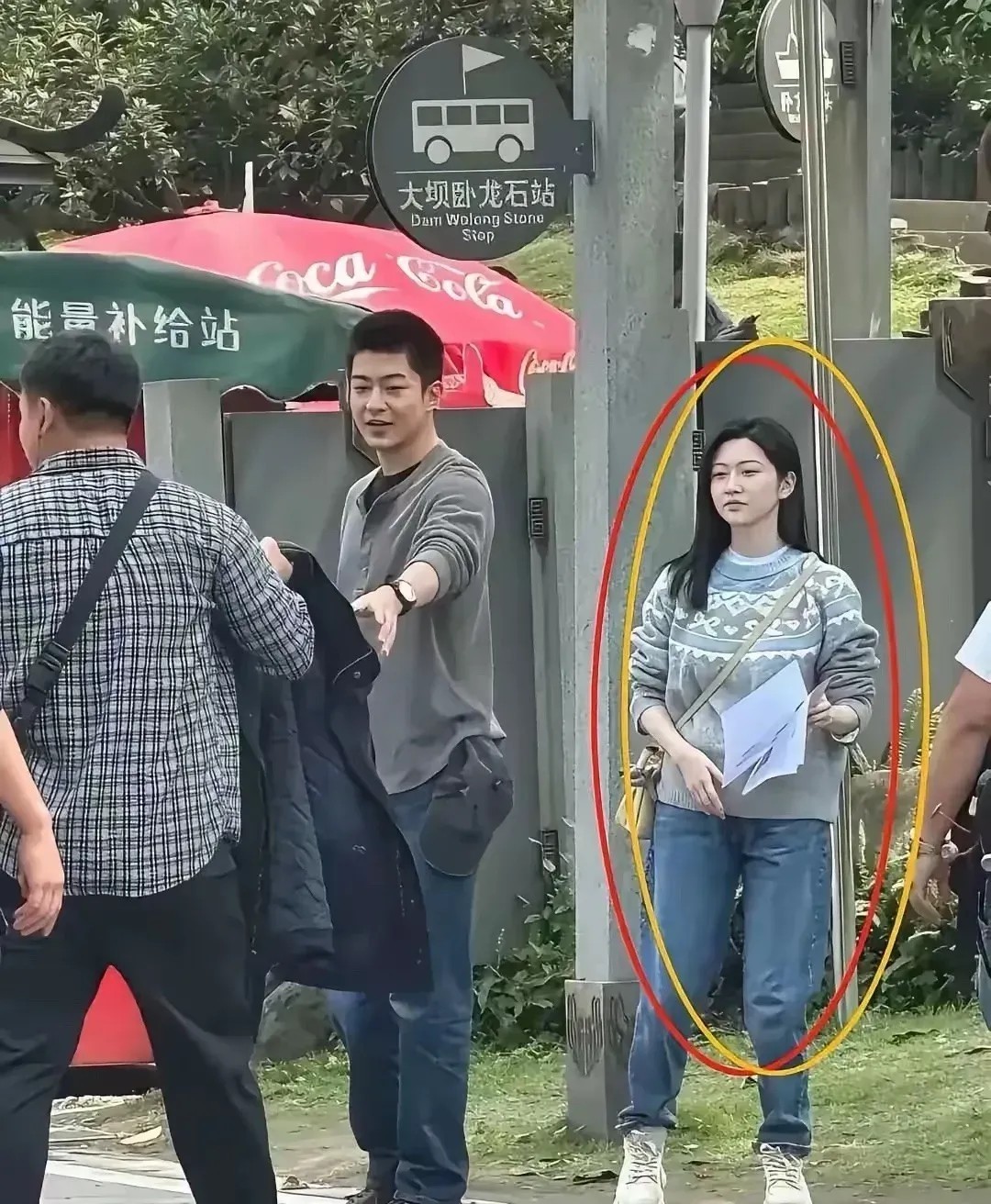 素颜的景甜也很美，看了非常的自然，不像有些演员非常做作，看着非常别扭。
作为演艺