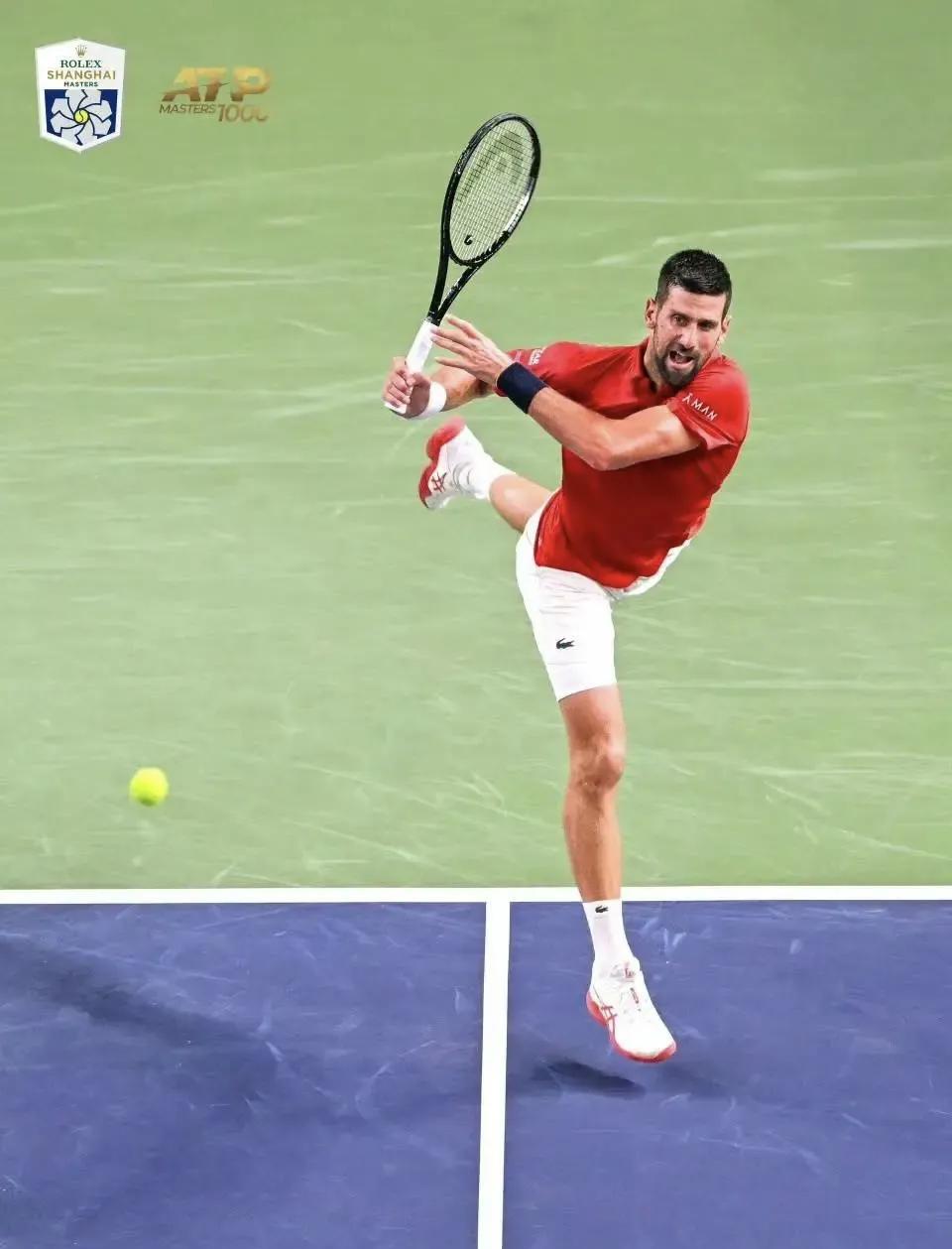 ATP大师赛上海站，座无虚席的观众是对德约科维奇的满满的尊重
      38岁