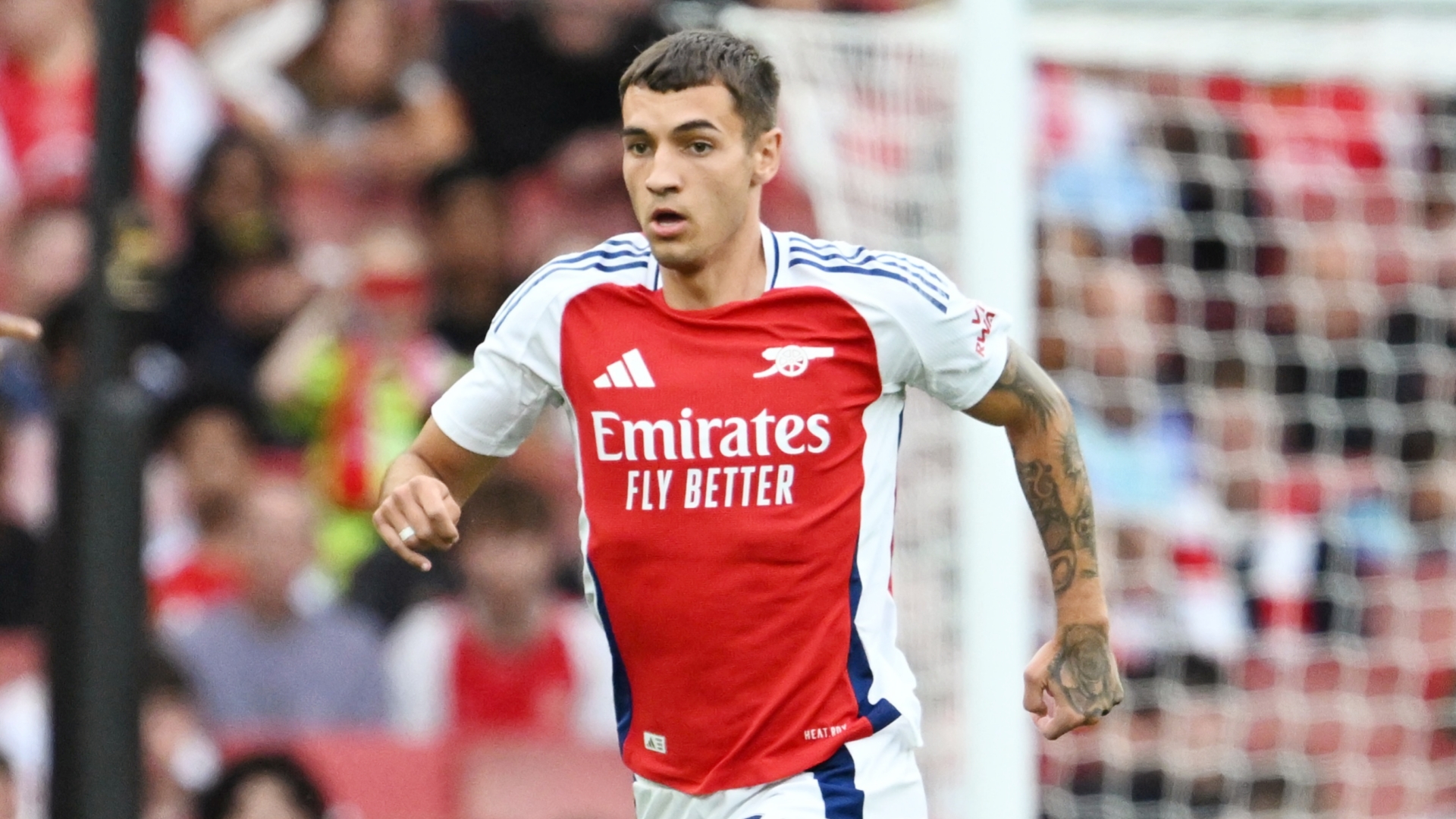 基维奥尔对于离开阿森纳持开放态度，波尔图是对球员感兴趣的球队之一。
基维奥尔的合