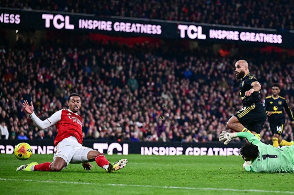 在刚刚结束的英超第23轮中，曼联3-2战胜阿森纳，取得英超6轮不败。本赛季截止目