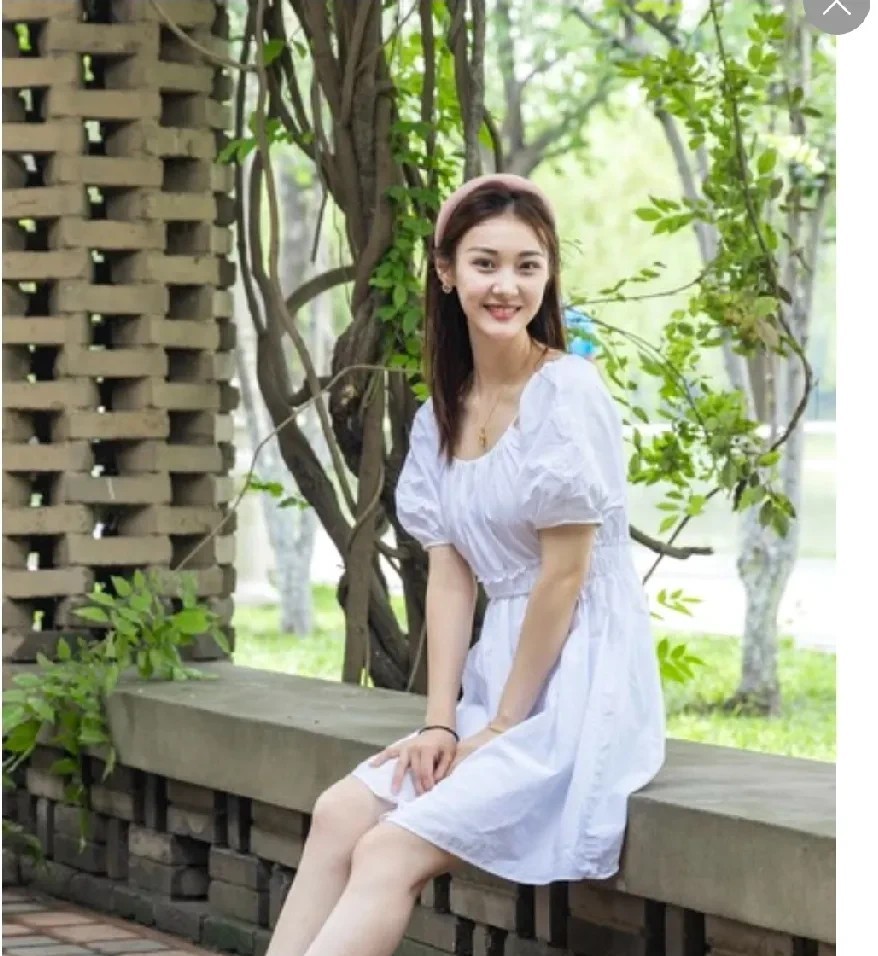 发现没？坑爹的大多是闺女。甭管是董明珠、杨澜，还是现在那个哈佛女硕士，都是姑娘家