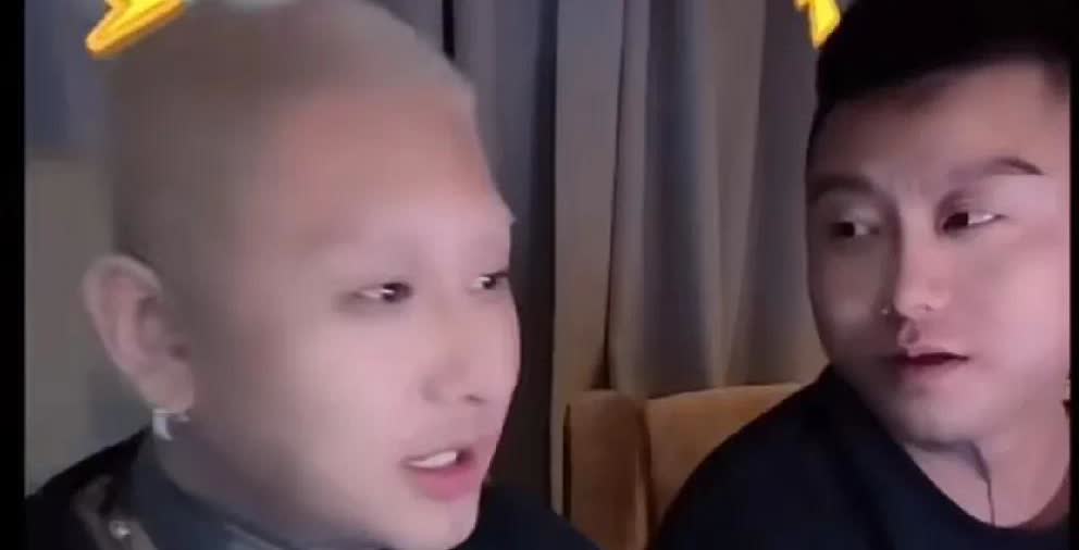 丈门阿黑吐槽欠王小国与王琴的钱，为什么是王小国现任管我要！

       