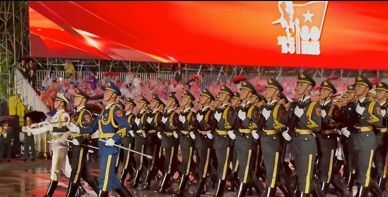 实在搞不懂越南政府9月2号举行国庆80周年大阅兵，为什么要这样做。
大家都知道，