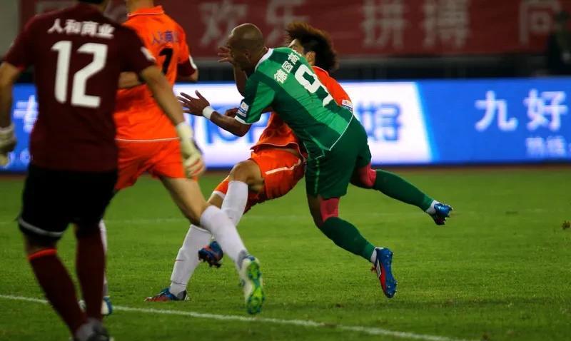 U21群殴事件28人被罚 4人被禁赛3年 U21群殴事件，28人受罚，4人被禁赛