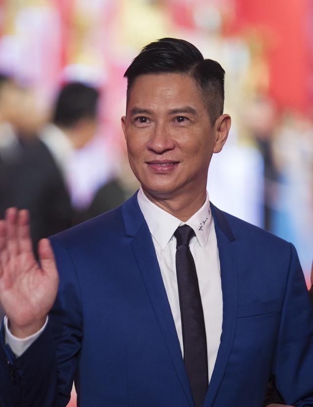 60岁张家辉否认婚变：我觉得不用回应，随他吧，又阻止不了。张家辉关咏荷结婚22年